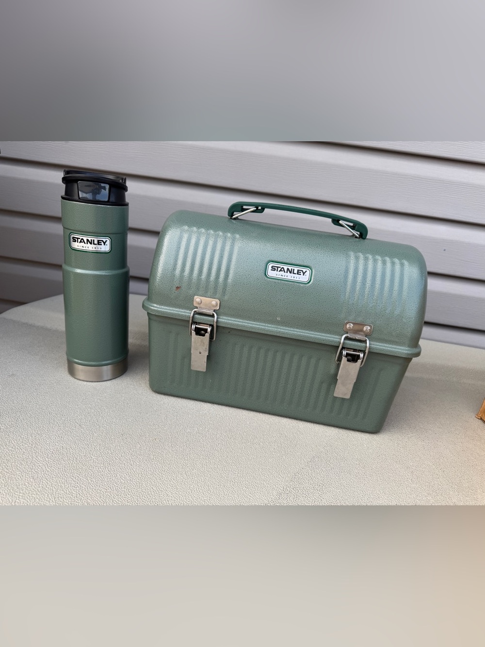STANLEY Classic Metal Lunch Box 10 QT/9.5L & hand vacuum mug